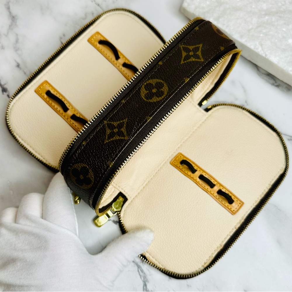 EUC Vintage Louis Vuitton Monogram Trousse Brush PM Cosmetic Pouch - Picture 12 of 17